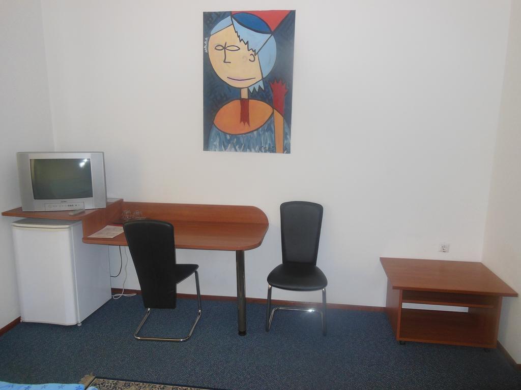 Hotel Pri Belokranjcu Novo Mesto Pokoj fotografie