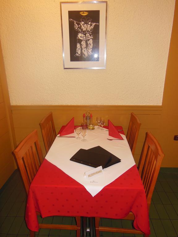 Hotel Pri Belokranjcu Novo Mesto Exteriér fotografie